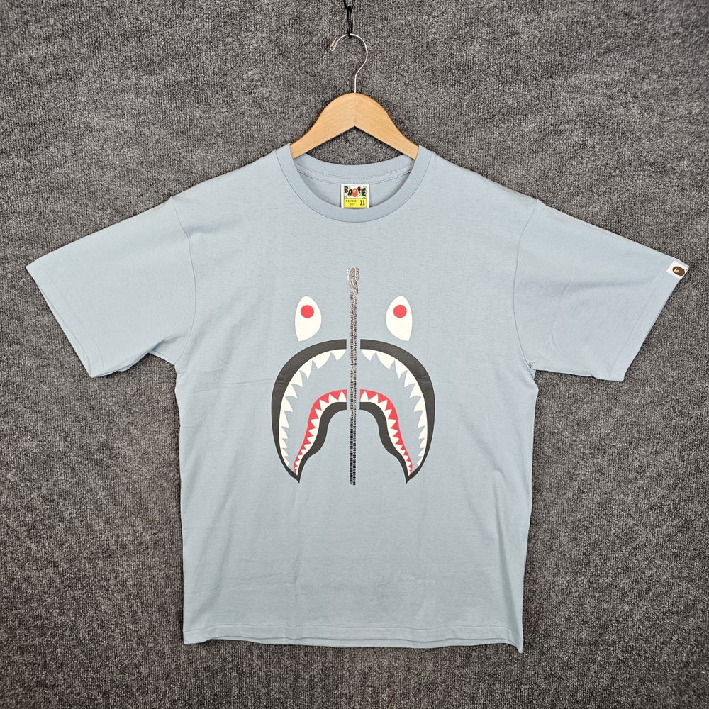 RARE NWT Light Blue Shark Head Graphic Tee Shirt Mens XL